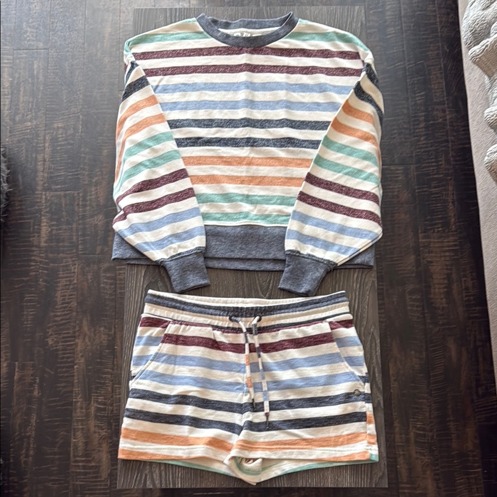 Roxy sweater & shirt set, size Small. NWOT